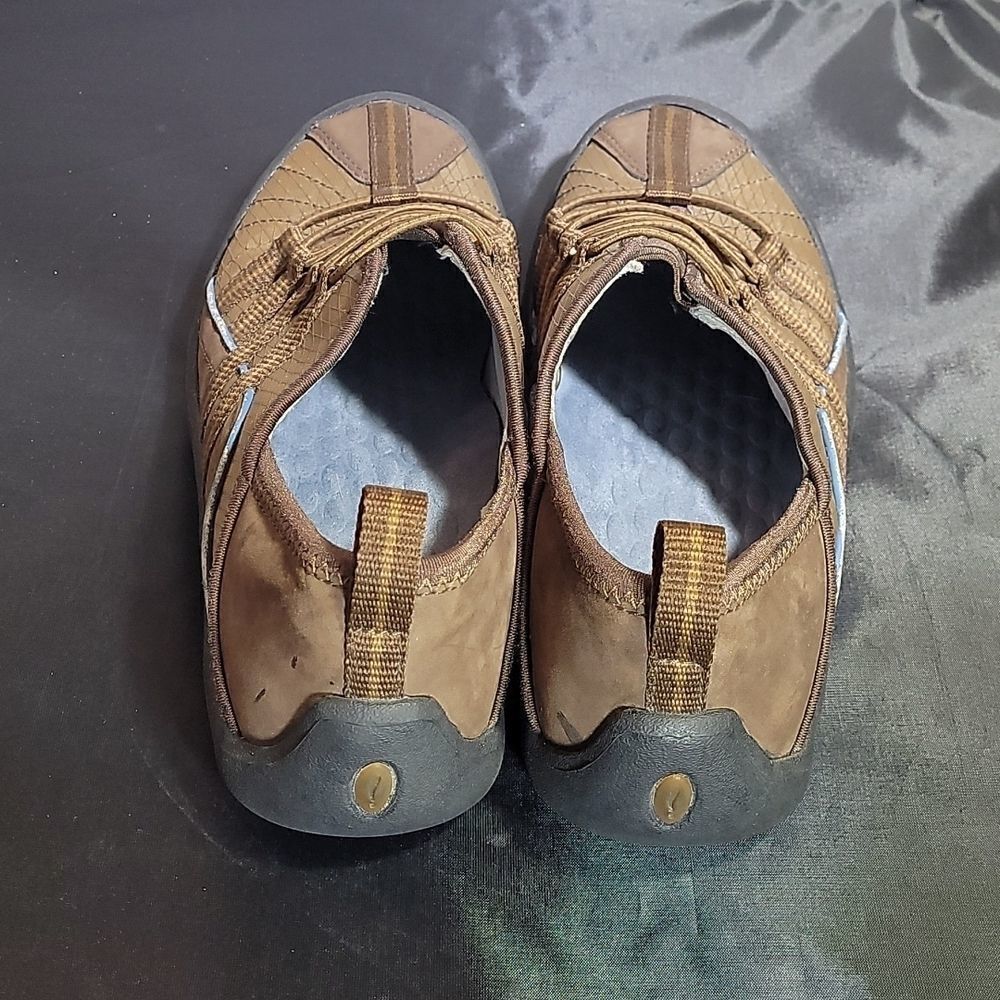 PRIVO SLIP ON SHOES BY CLARKS - Picture 4 of 15